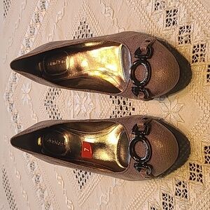 Calvin Klein Bianca Lizard Print Pumps. Size 7 medium Color cement
